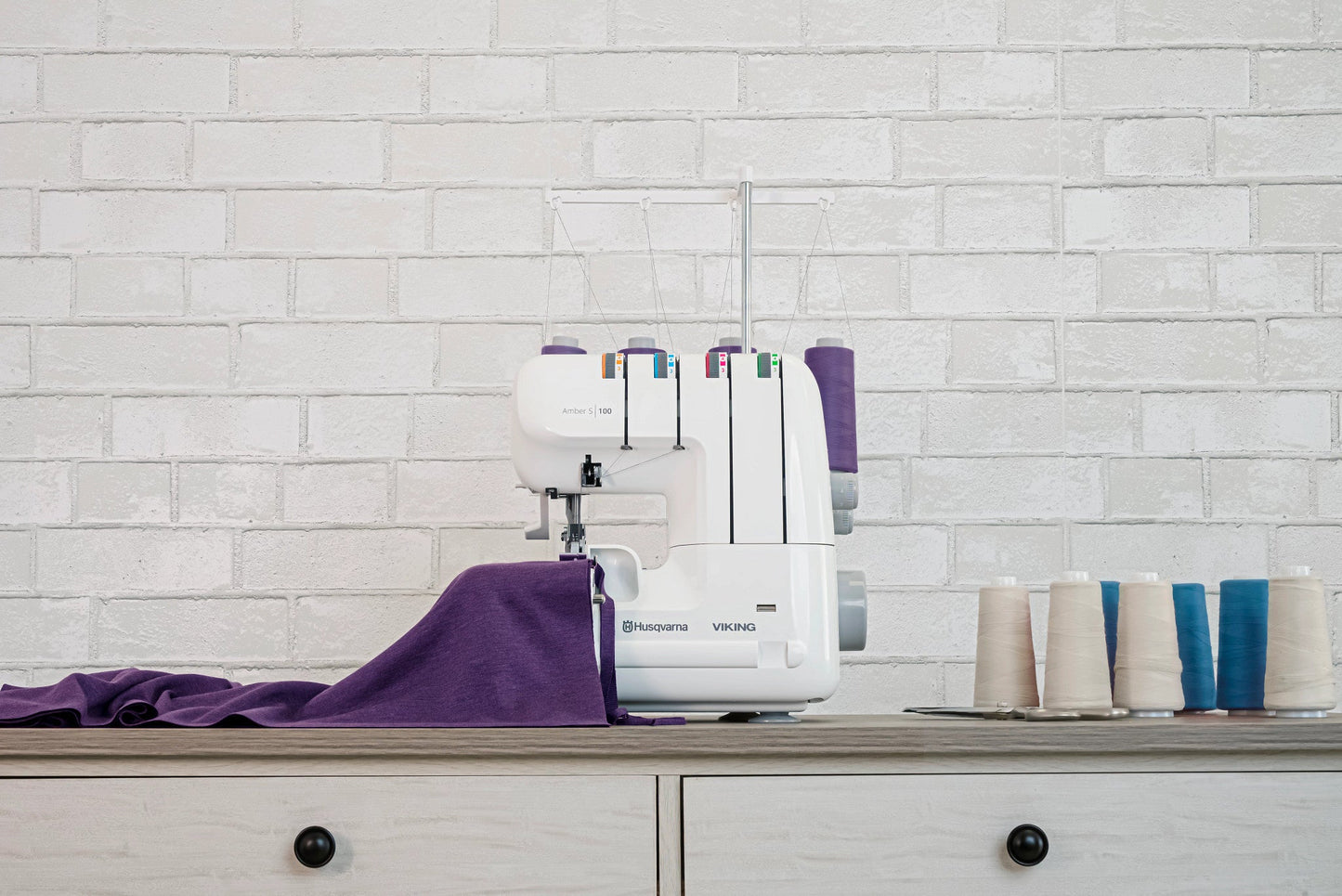 HUSQVARNA VIKING AMBER S|100 Overlock
