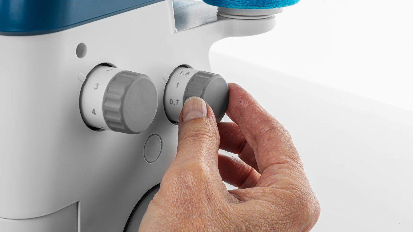 PFAFF admire 1000 Overlock Machine