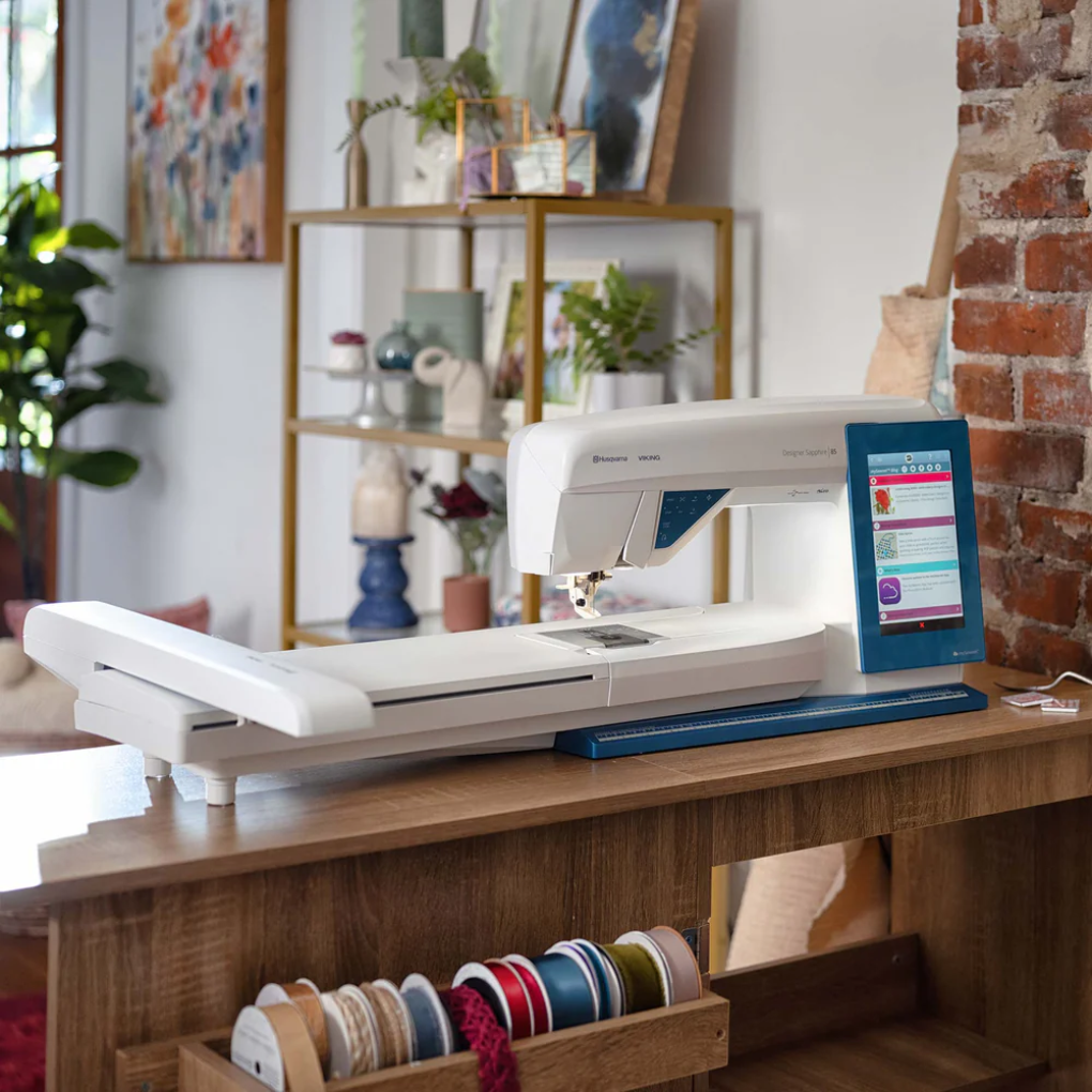Husqvarna Viking Sapphire 85 Embroidery View