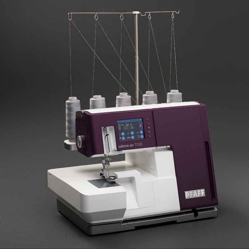 PFAFF admire air 7000 Coverlock Machine